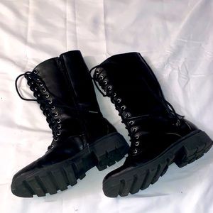 Combat boots